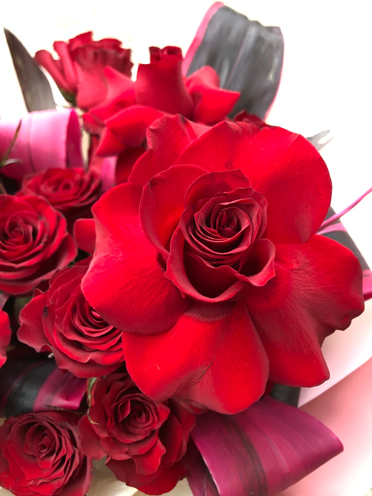 18 Deep Red Rose Bouquet 18枝高原紅玫瑰花束 (此品種冬天易黑邊,可改其他品種紅玫瑰)